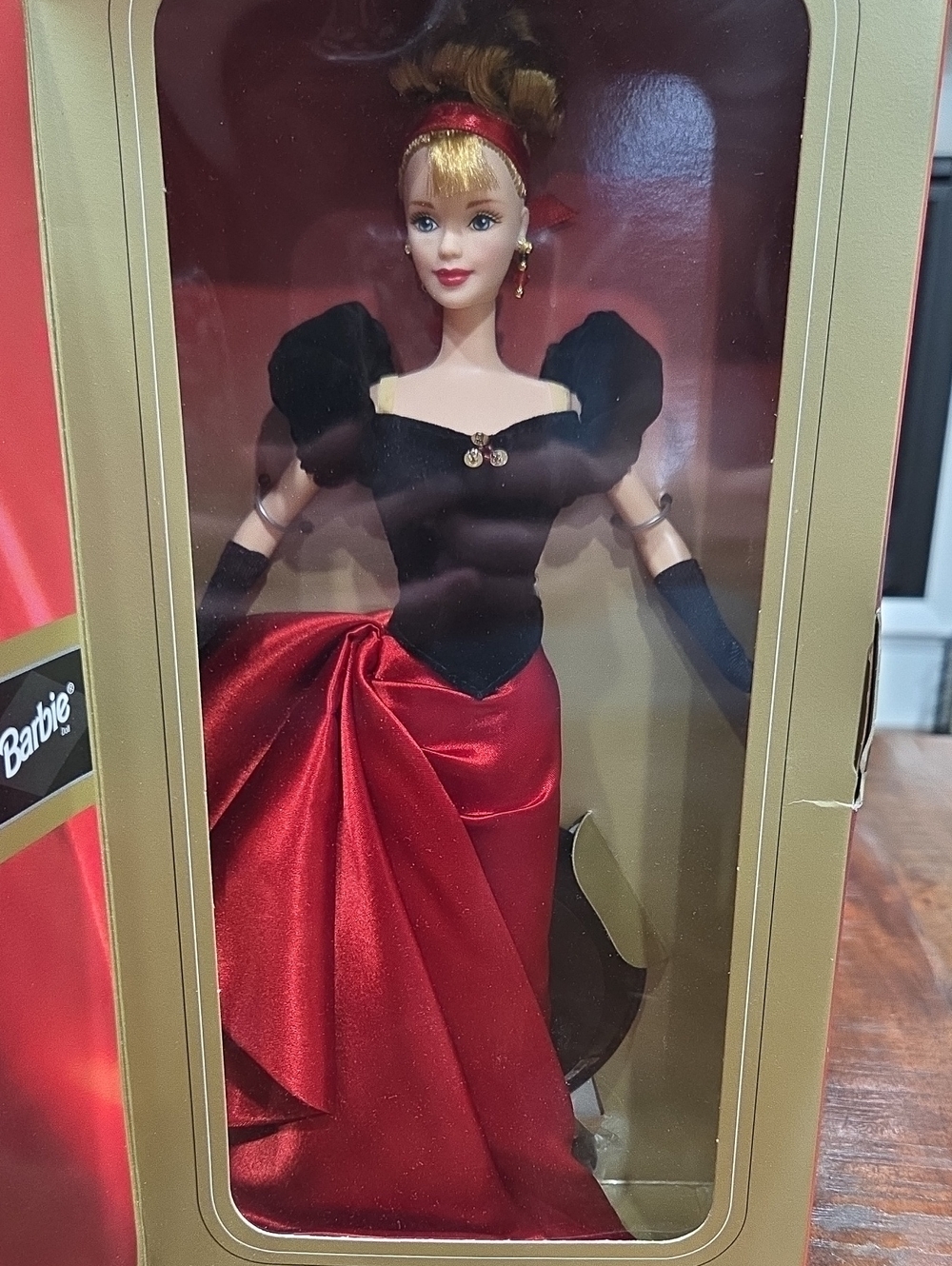 Winter Splendor Avon Barbie NIB - Picture 2 of 4